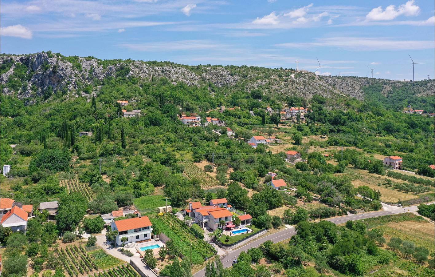 Ganze Ferienwohnung, Gemütliche 75 m² große Ferienwohnung mit Pool, WLAN und Parkplatz in Kreševo, Dalmatinisches Zagora