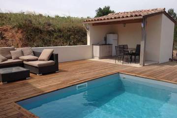 Location de vacances pour 6 personnes, avec terrasse et jardin à Douzens