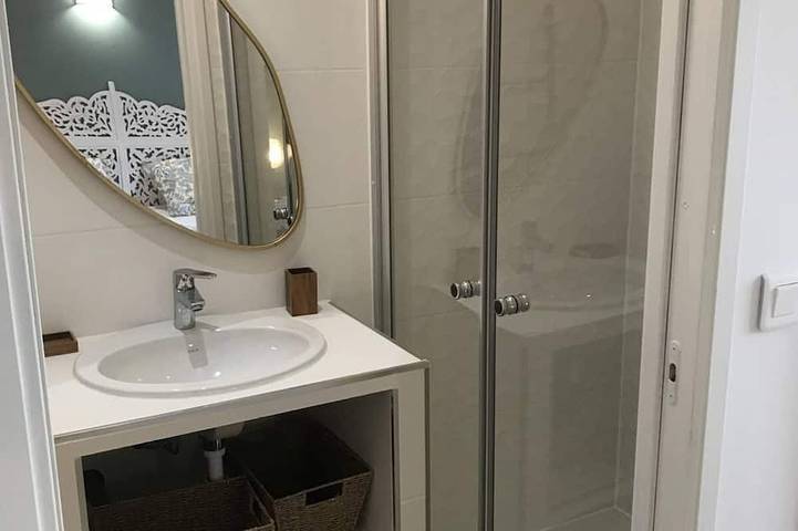 Gîte pour 4 personnes, avec jacuzzi ainsi que jardin et piscine à Manso (homonymie) - 4