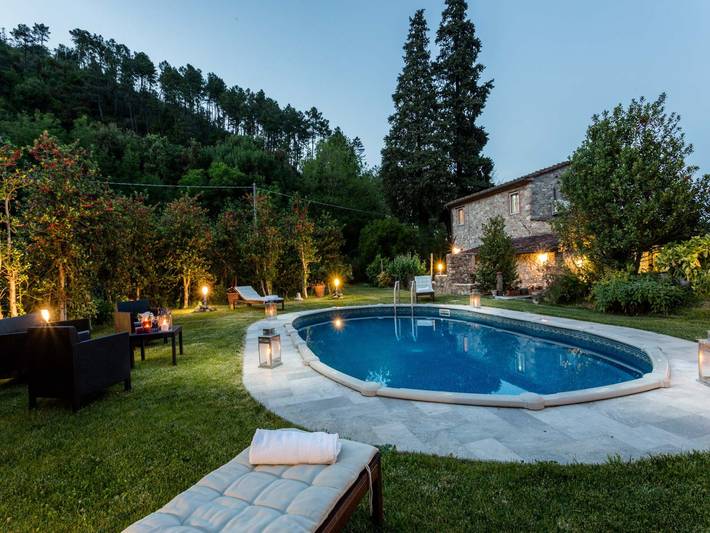 Agriturismo per 6 persone, con piscina in Capannori