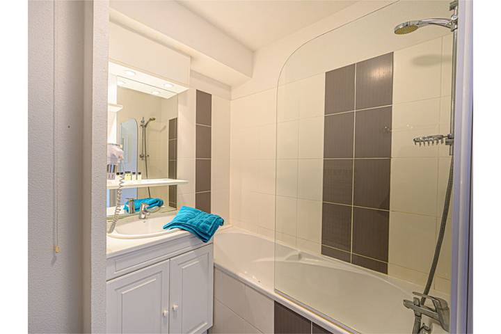 Gîte pour 2 personnes, avec piscine à Plescop - 3