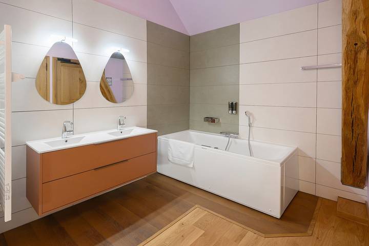 Gästezimmer La Chasserie 4 – Grange Arthuis mit WLAN und Klimaanlage in Lavau, Loire-Tal