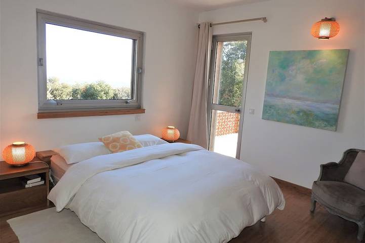 Location de vacances pour 6 personnes, avec terrasse et jardin à Llauro - 3