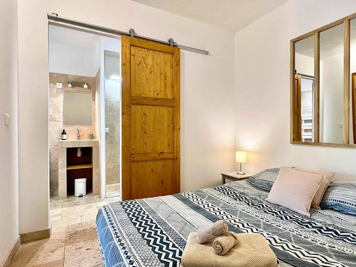 Appartement entier, Lou Maestoso - Cosy, Campagne, Clim, 2 personnes in Lançon-Provence, Côte méditerranéenne (France)
