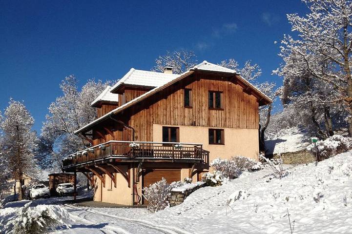 Maison de vacances pour 12 personnes, avec terrasse et jardin à Chorges