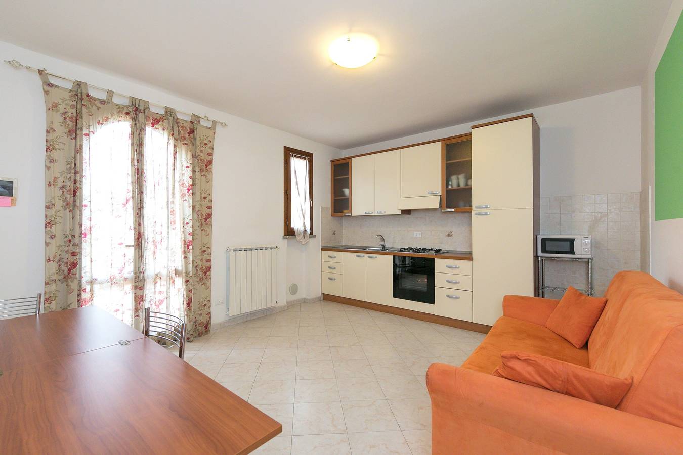 Appartamento intero, Appartamento "Bilocale Moraiolo" con balcone, piscina condivisa e Wi-Fi in Suvereto, Costa degli Etruschi