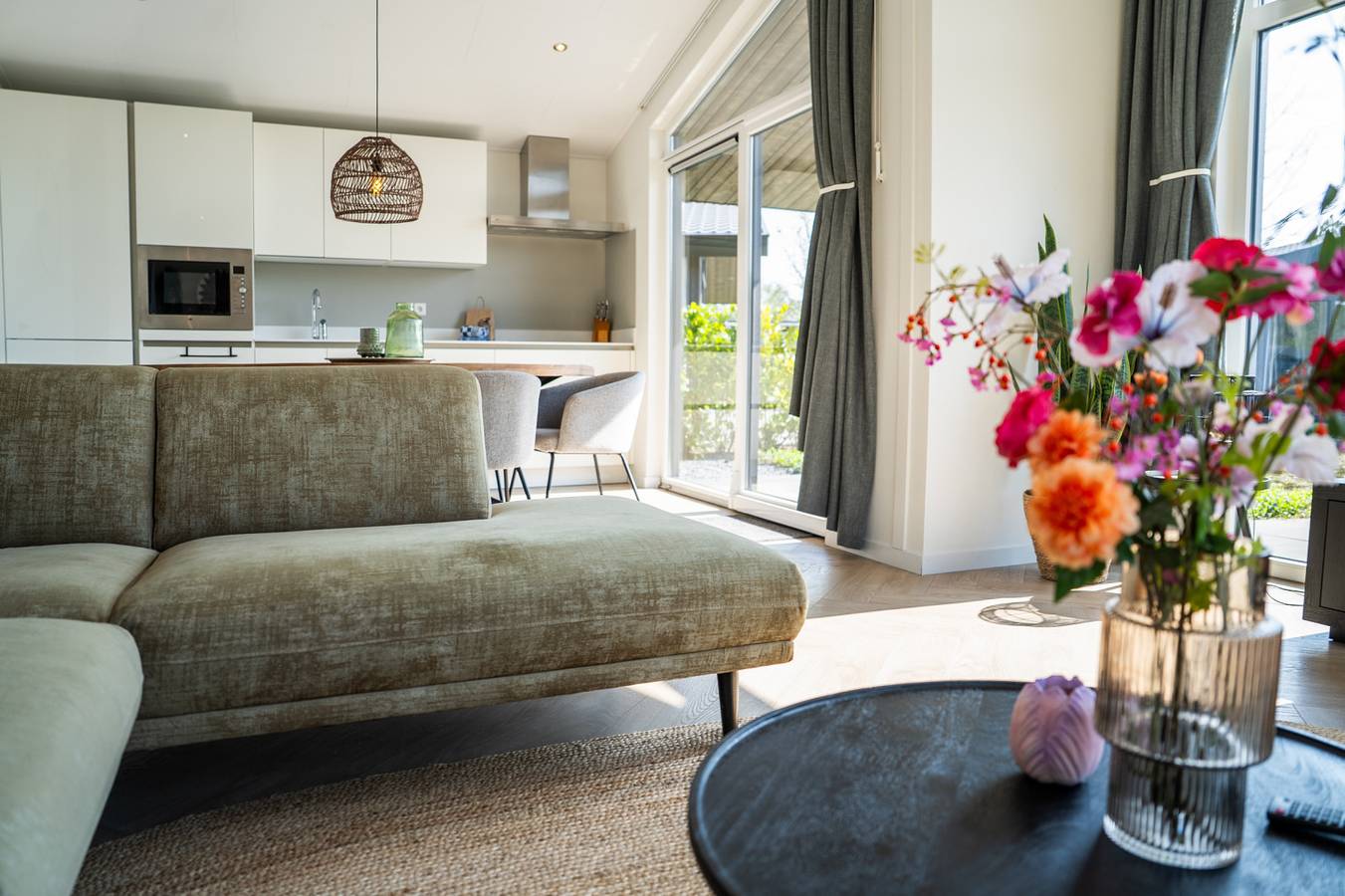 Luxury lodge on the water for 6 persons on holiday park Molenvelden in Veldhoven in Veldhoven, North Brabant