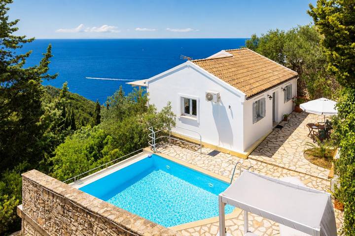 Villa voor 2 personen, met terras en tuin op Paxos