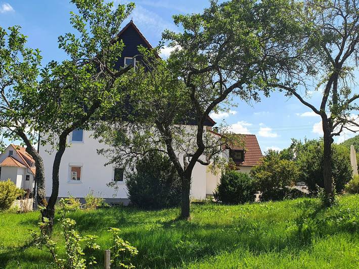 Ferienwohnung für 3 Personen, mit Balkon und Garten in Burladingen