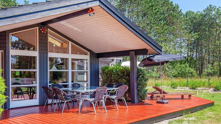 Ferienhaus für 9 Personen, mit Sauna und Terrasse sowie Whirlpool auf Seeland