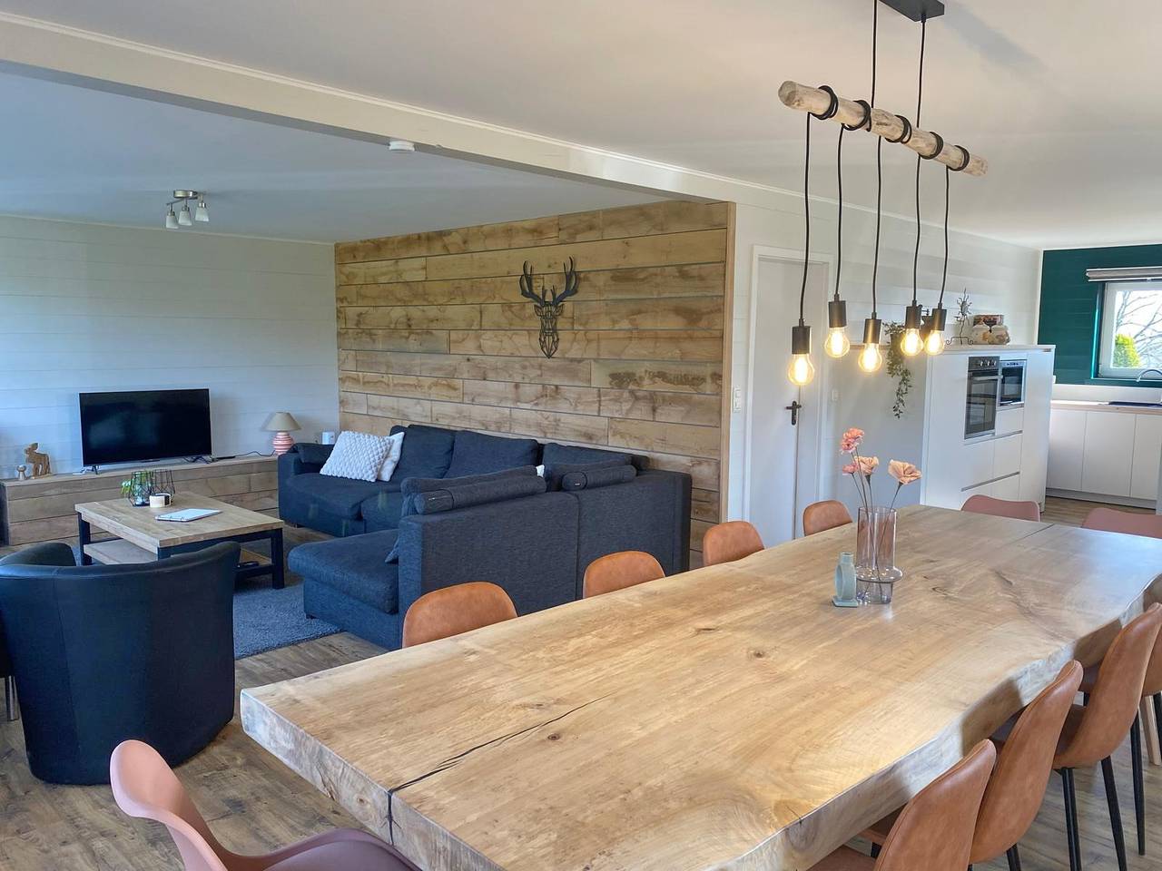 Holiday cottage with spacious garden for 12 people with wellness and pool table in the Ard in Grandhan, Durbuy