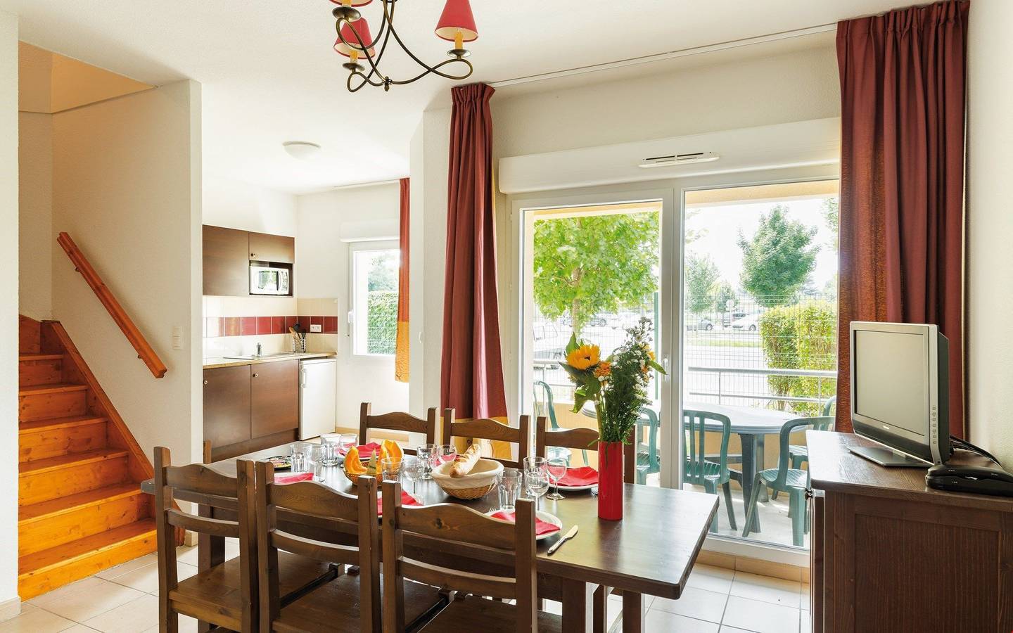 Apartamento entero, Apartamento de vacaciones para 8 personas con balcón in Bergerac, Périgord Pourpre