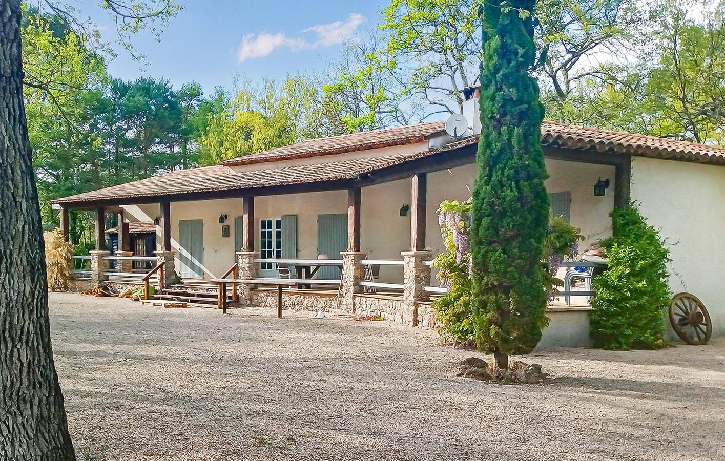 Modernes Apartment mit 2 Schlafzimmern und Pool in der Nähe von Tourrettes und landschaftlich reizvollen Sehenswürdigkeiten in Tourrettes, Draguignan Region