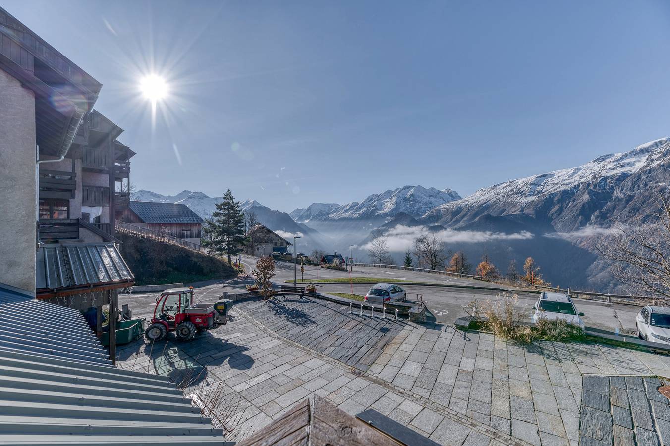 Entire studio, Apartment 'Granges 9 - Vue' with Mountain View and Balcony in Villard-Reculas, Écrins National Park
