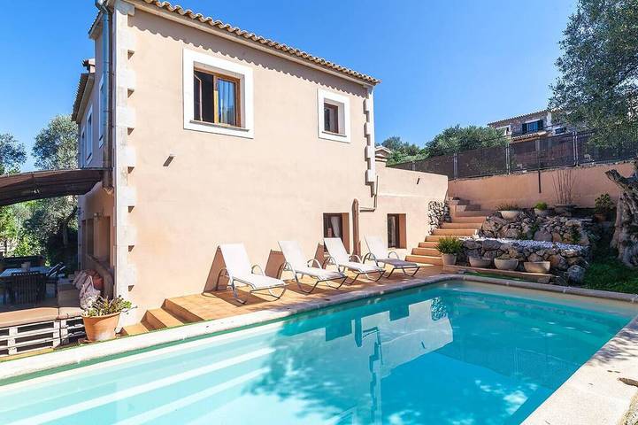 Villa for 6 people, with Balcony and Garden in Valldemossa