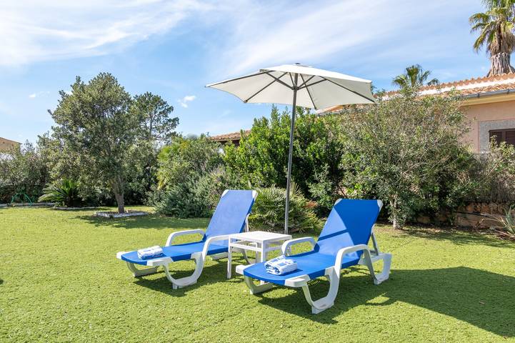 Ferienhaus 'Gemütliches kleines Haus in Meeresnähe' mit privater Terrasse, Wi-Fi und Klimaanlage in Colònia de Sant Pere, Artà
