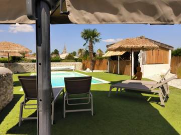 Gîte pour 7 personnes, avec vue ainsi que piscine et jardin dans Cartelègue