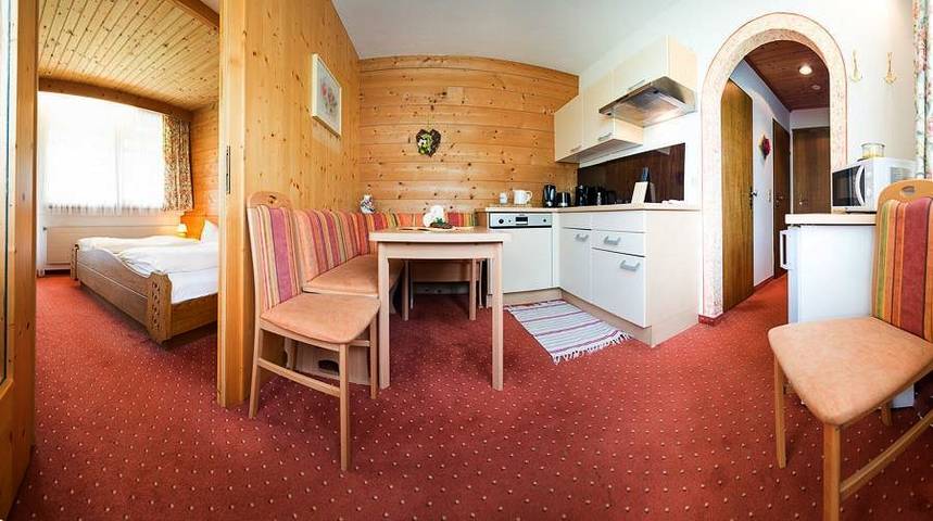 Pension für 6 Personen, mit Ausblick und Garten sowie Sauna, kinderfreundlich im Stubaital