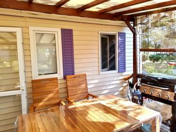 Gîte pour 4 personnes, avec terrasse ainsi que piscine et bassin pour enfant, animaux acceptés à Sainte-Croix-du-Verdon