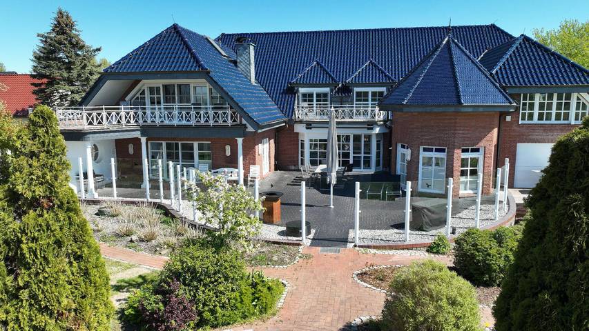 Ferienhaus für 12 Personen, mit Terrasse und Garten sowie Sauna und Whirlpool, mit Haustier in Rühn