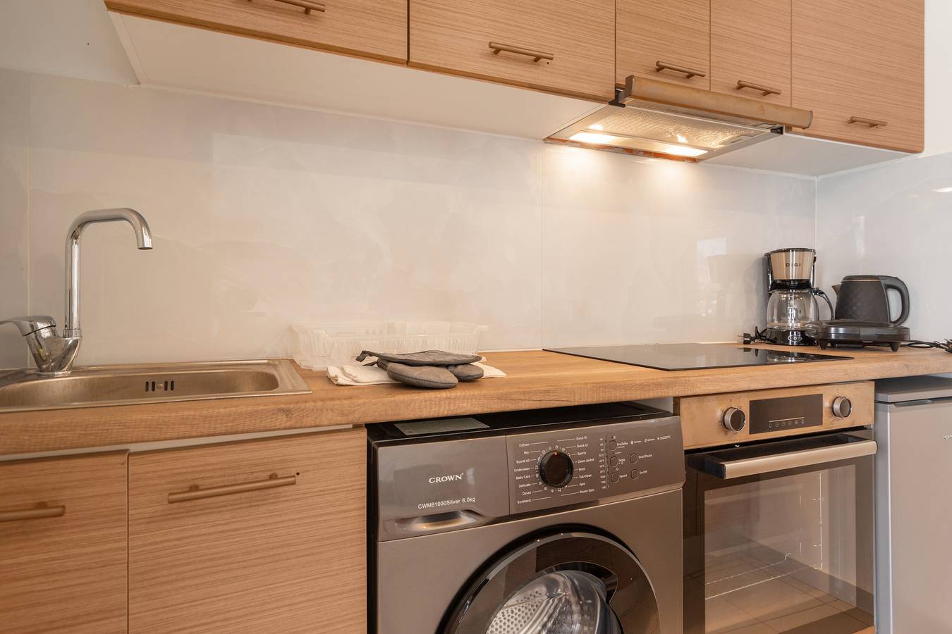 Gehele studio, Studio 'Ampatielou 7' met Privéterras en Airconditioning in Argostoli, Kefalonia