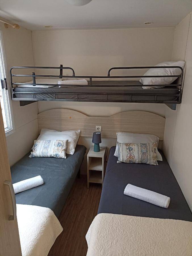 Camping pour 6 personnes, avec vue ainsi que piscine et terrasse, animaux acceptés dans Primorje-Gorski Kotar - 2