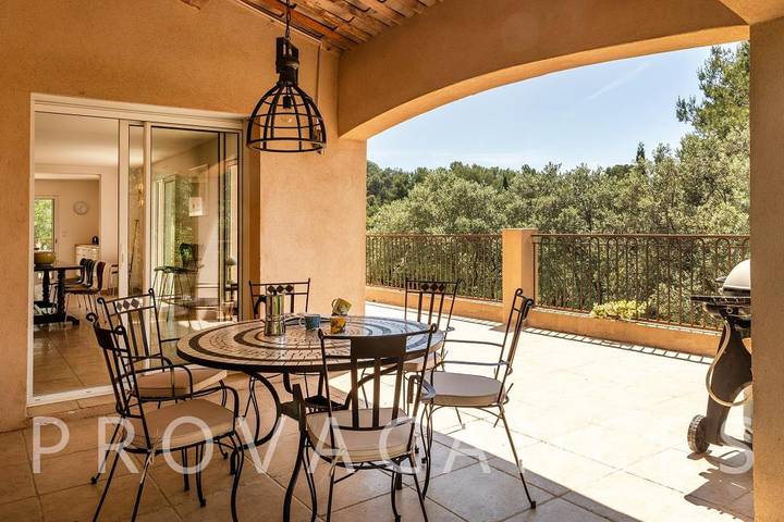 Location de vacances pour 8 personnes, avec piscine et jardin à Callas - 3