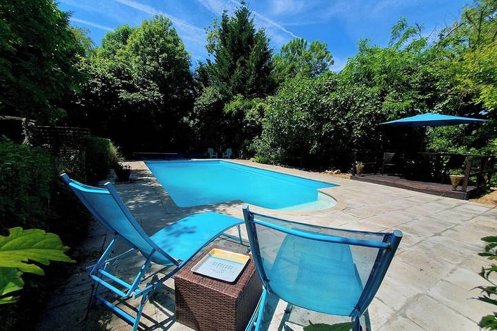 Gîte pour 2 personnes, avec jardin et terrasse à Saint-Paul-Lizonne
