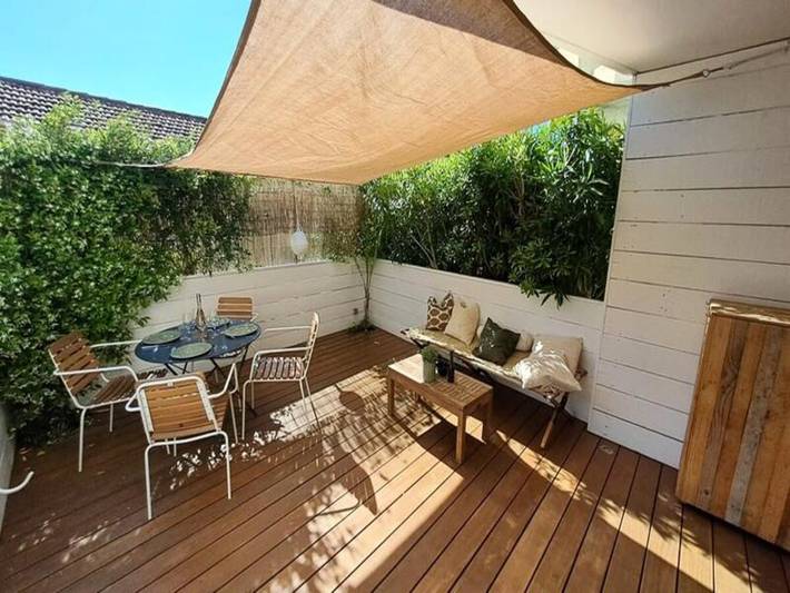 Gîte pour 5 personnes, avec terrasse dans Plage de La Fossette