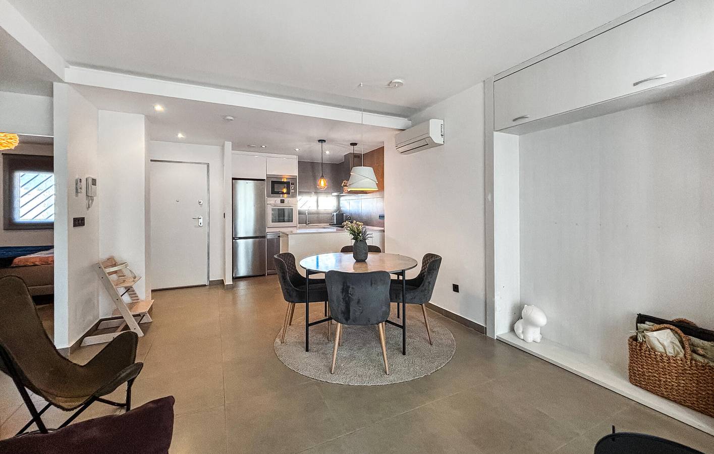 Appartement de vacances entier, Escapade au bord de la mer avec piscine, parking et WiFi in Playa Moncayo, Guardamar del Segura