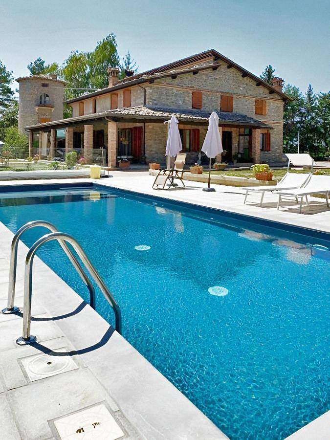 Agriturismo per 2 persone, con Giardino e Piscina nonché Panorama in Parco nazionale dei Monti Sibillini
