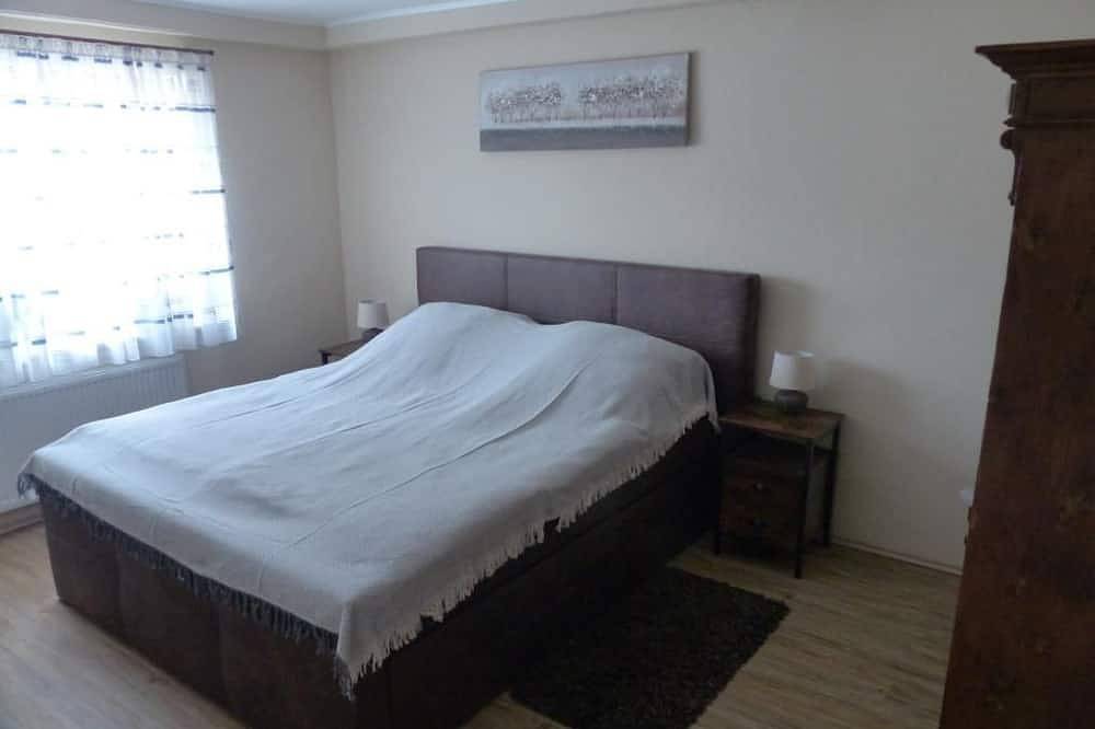 Ganze Wohnung, Ferienwohnung Eifelrose - 4-Bett-Ferienwohnung Dusche/Wc bis 6 Personen in Ulmen, Cochem-Zell