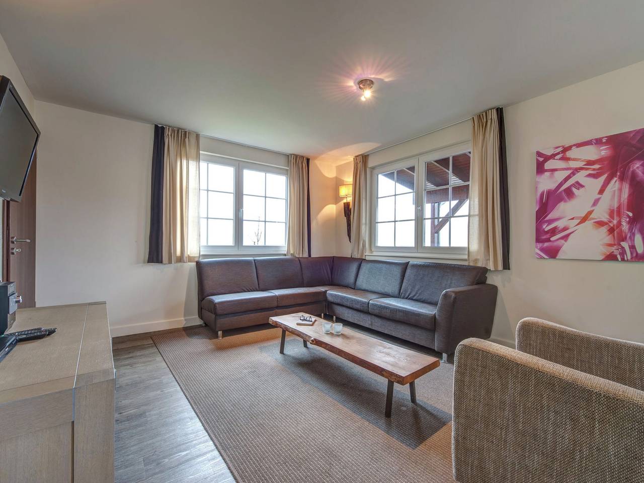 Villa mit Whirlpool, Solarium und Kamin in Kronenburg, Dahlem