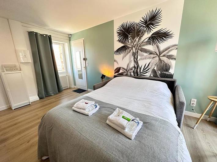 Gîte pour 2 personnes, avec Jardin dans Courcelles-Sapicourt