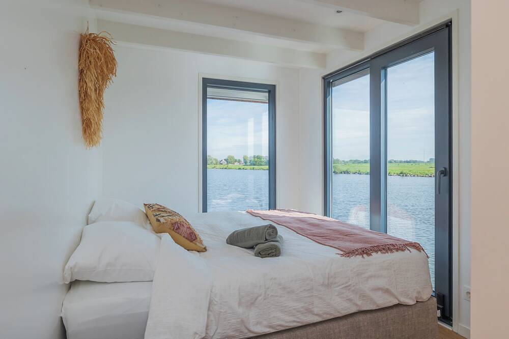 Surla Houseboat \"Copes Club\" 6p Kagerplassen in Warmond, Groene Hart