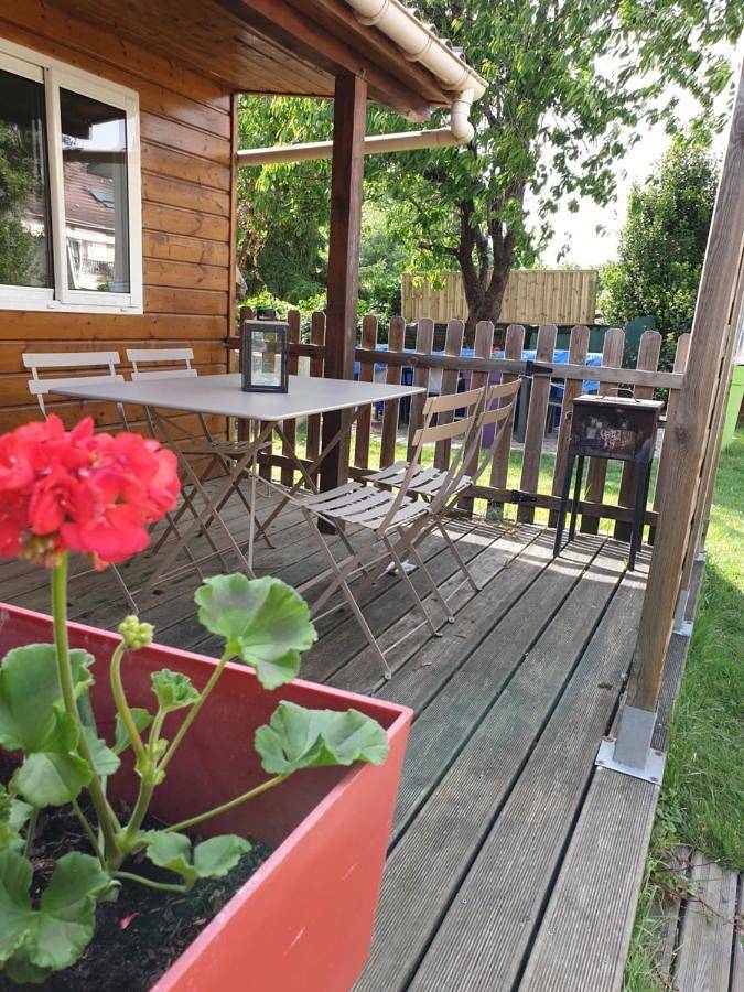 Appartement entier, Petit séjour en chalet in Crécy-la-Chapelle, Seine-et-Marne