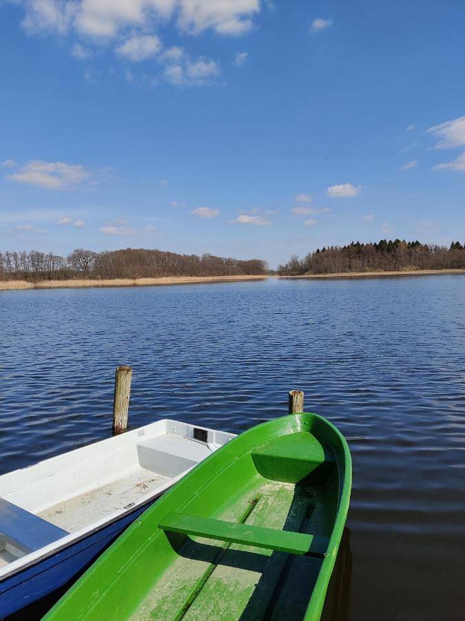 Ferienwohnung für 5 Personen, mit Balkon und Seeblick sowie Ausblick in Lalendorf