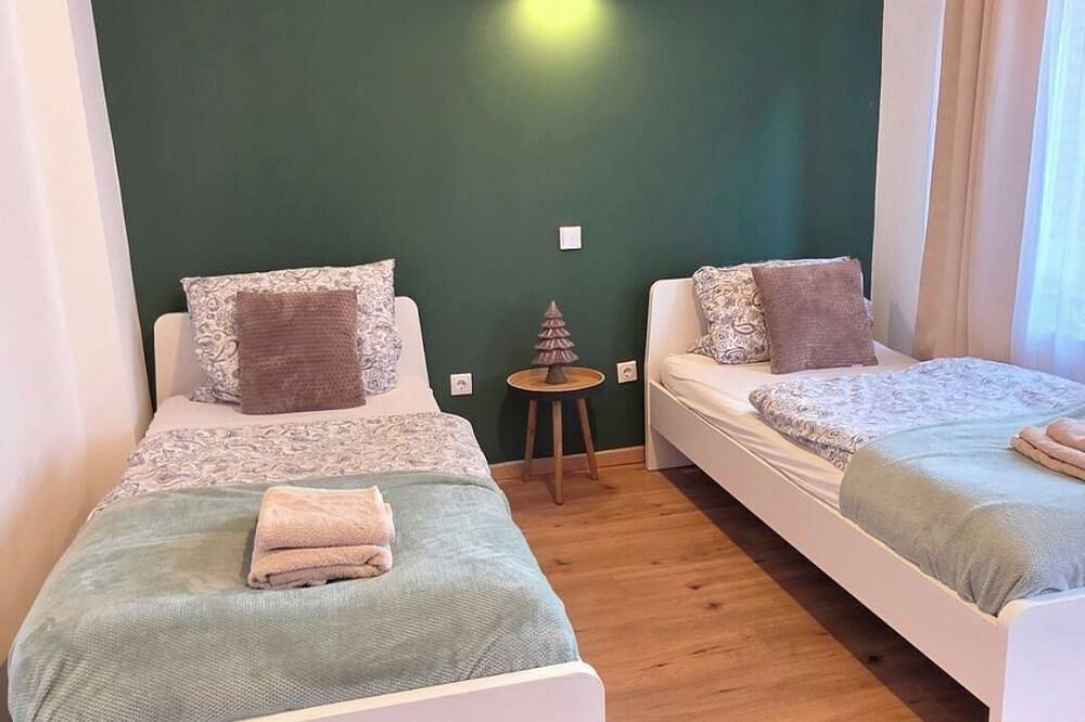 Ganze Wohnung, Dimi Living nah am Centro in Oberhausen, Ruhrgebiet