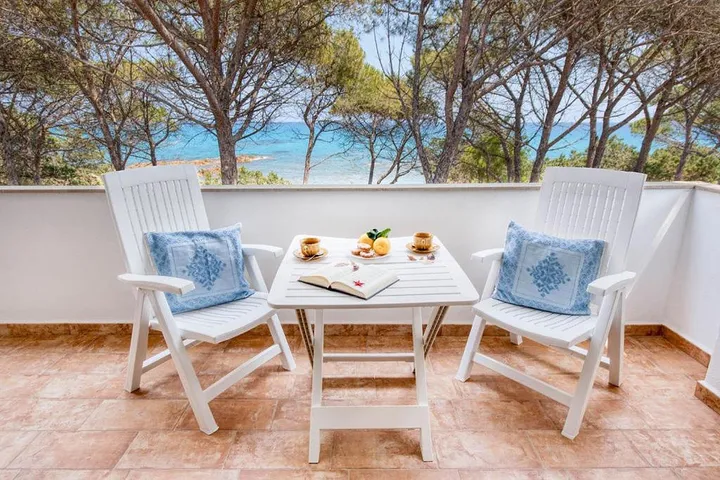Apartamento de vacaciones para 4 personas, con vistas además de jardín y terraza - 1