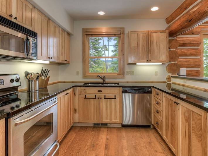 Blockhütte für 11 Personen, mit Terrasse und Whirlpool in Montana