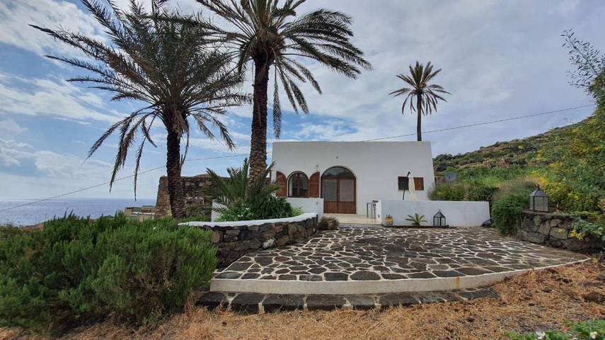 Casa vacanza per 4 persone, con panorama e giardino, con animali domestici - 1