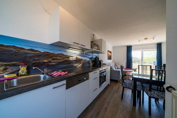 Ganze Wohnung, Ferienwohnung Möwe" mit privater Terrasse und Wi-Fi in Borkum