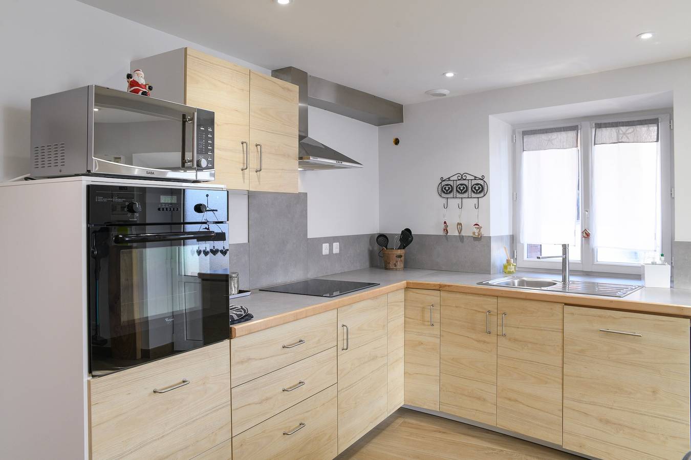 Maison de vacances 'La Source Du Bonheur' avec vue sur les montagnes, Wi-Fi et climatisation in Saint-Pierre-d'Albigny, Région de Chambéry