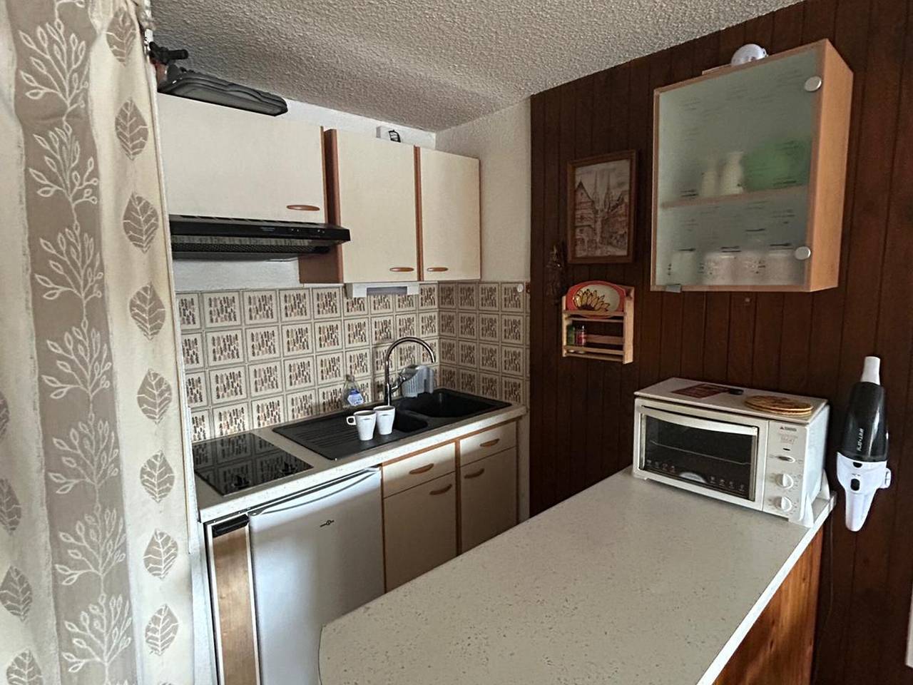 Studio entier, Studio cosy 4 pers au centre, Wifi, balcon sud in Super Besse, Besse-et-Saint-Anastaise