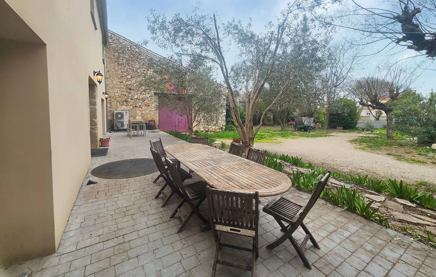 Logement confortable à 200 m du centre de Causses-et-Veyran : Wi-Fi, parking et climatisation in Causses-et-Veyran, Région de Béziers