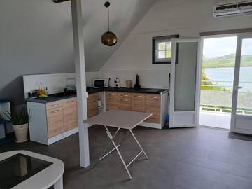 Gîte pour 4 personnes, avec vue ainsi que piscine et terrasse à Le Vauclin