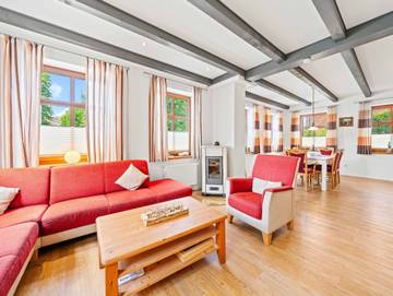 Ferienwohnung für 4 Personen, mit Terrasse und Seeblick in Krummhörn