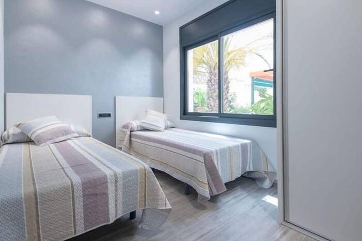 Villa pour 6 personnes, avec balcon et piscine à Calafell - 4