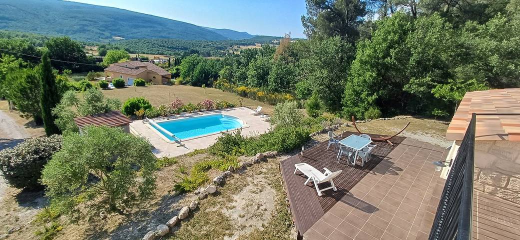 Location de vacances pour 10 personnes, avec jardin et terrasse à Saint-Michel-l'Observatoire