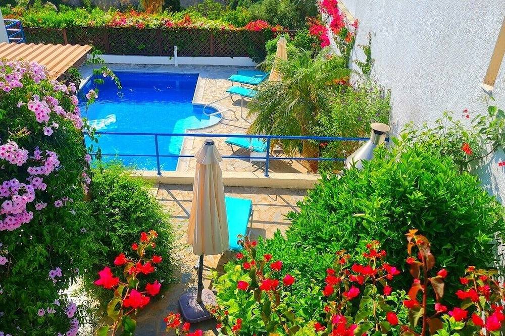 Luxusvilla mit privatem Pool und herrlichem Meerblick in Πισσούρι, Südzypern